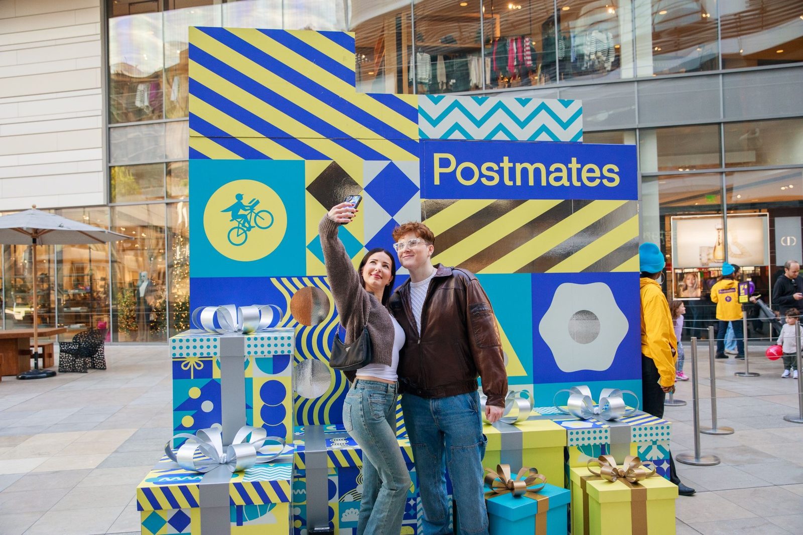 Postmates Holideals gift wall selfie